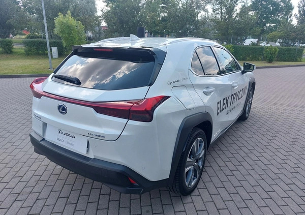 Lexus UX cena 264900 przebieg: 10535, rok produkcji 2022 z Szczecin małe 596